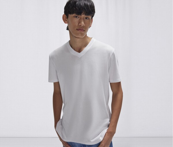 B&C BC01V - Mens V-neck t-shirt 150